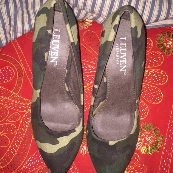 Camo Heels - Picture 2 of 3